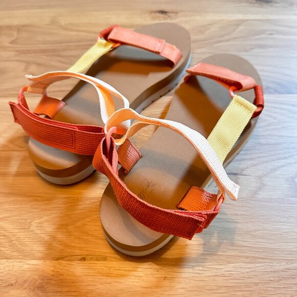 Universal Thread New Pastel Pink Orange Outdoor Velcro Sandals Hook Loop Size 10 - Picture 2 of 6